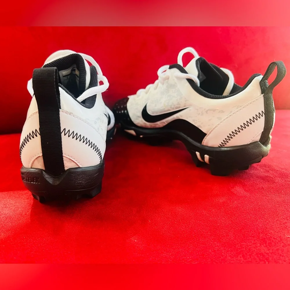 Nike Hyperdiamond 4 Keystone women's softball cleats , size 8 Real comfortable. - Picture 5 of 6